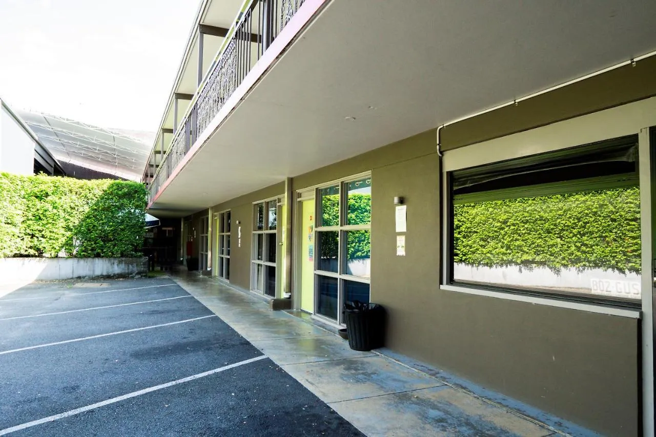 The Jack Backpackers Hotel Cairns 2*,